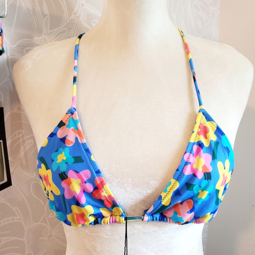Blackbough Bikini Swimsuit Set In Floral Punch - Size Small - Picture 6 of 12